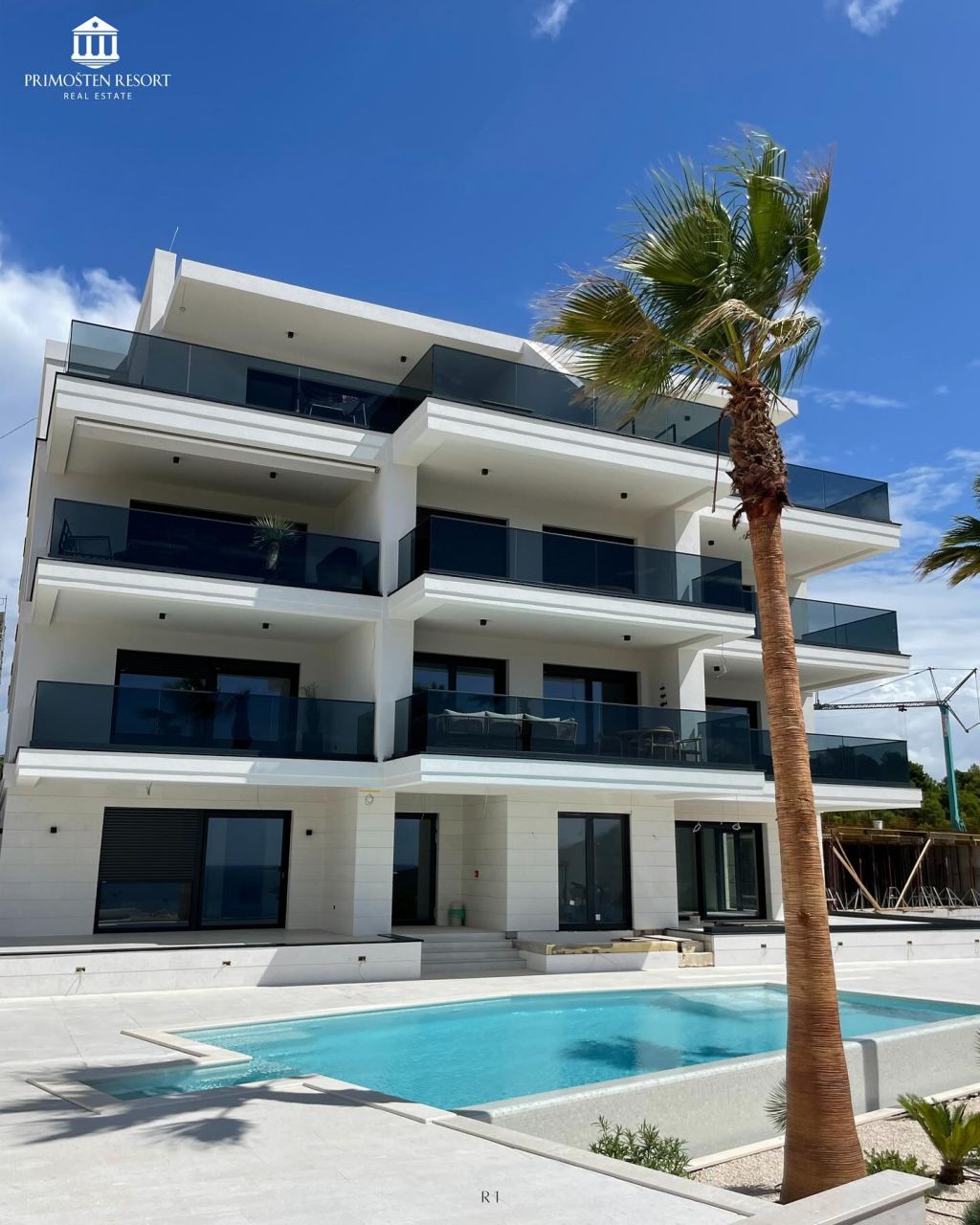 SUN HILL - PRIMOSTEN RESORT - cover