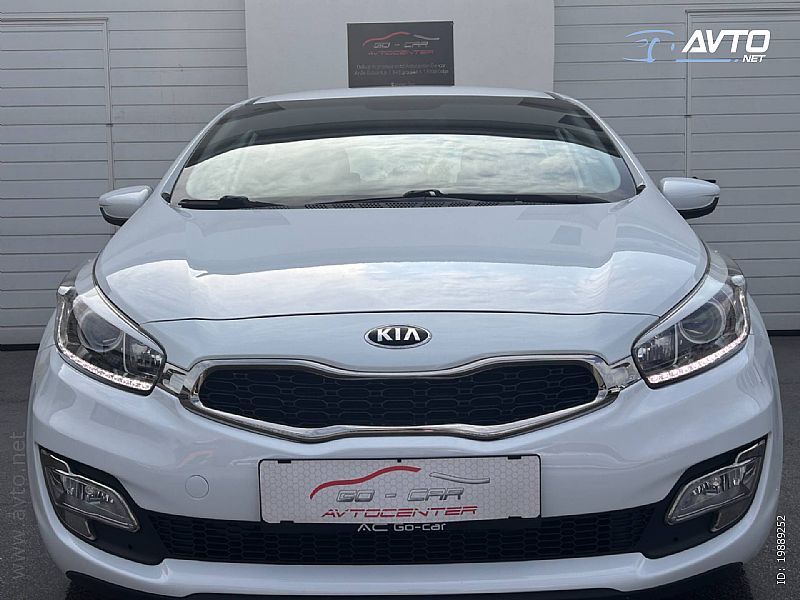 Kia Ceed 1.4 SLO LED AVT. KLIMA UREĐAJ SERVISNA KNJIŽICA BEZ POLOGA - cover