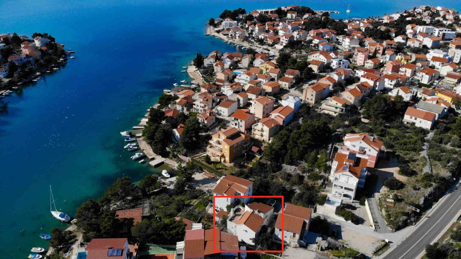 Kuća drugi red do mora, 50 do plaže - cover