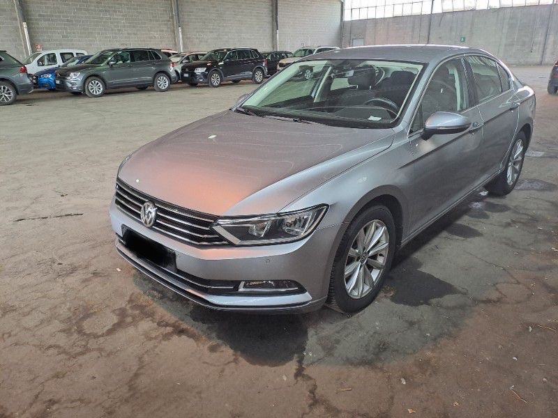 VW Passat 1,6 TDI DSG •JAMSTVO 12 MJ.• NAVI, PDC, ALU, TEMP, U PDV-u - cover