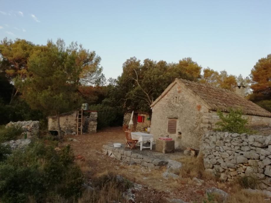 Kuća: Jelsa - Stari Grad Hvar - 1300.00 m2 (prodaja) - cover