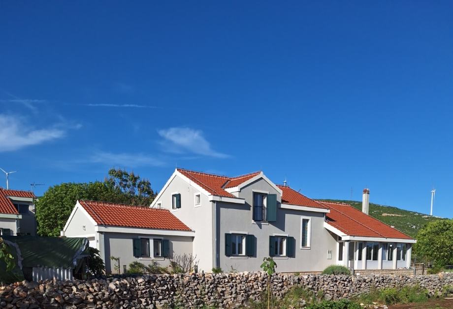 Kuća: Veliki Bročanac, 320.00 m2 (prodaja) - cover
