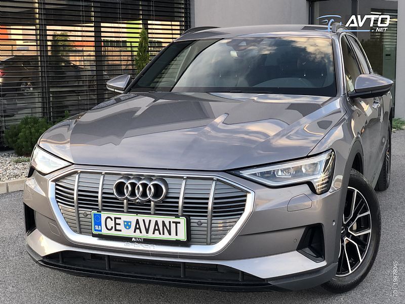 Audi e-tron 55 quattro•S LINE LED 360 AIR ACC KEYLESS GO - cover