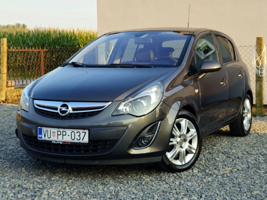 Opel Corsa 1.2 *TVORNICKI PLIN *PANORAMA *TEMPOMAT *GRIJANJE SJEDALA* - cover