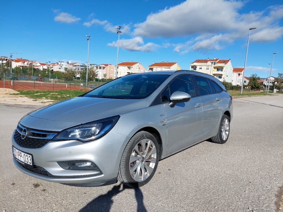 Opel Astra 1,6D, Sports Tourer, Alu, PDC, Kamera - cover
