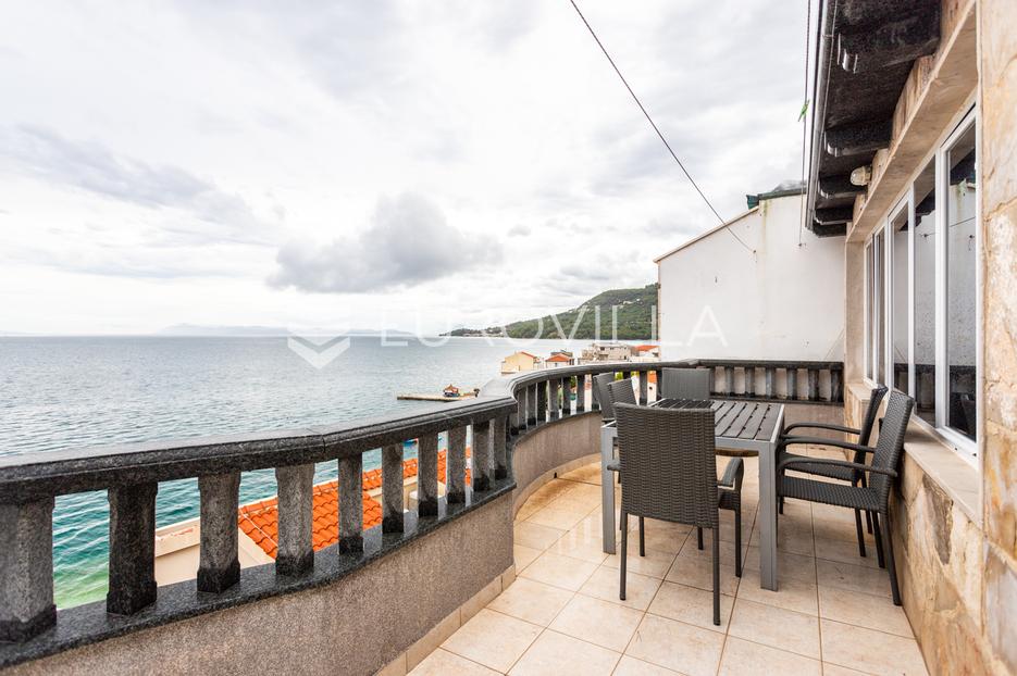 Drašnice, lijepa apartmanska kuća, drugi red uz more - cover