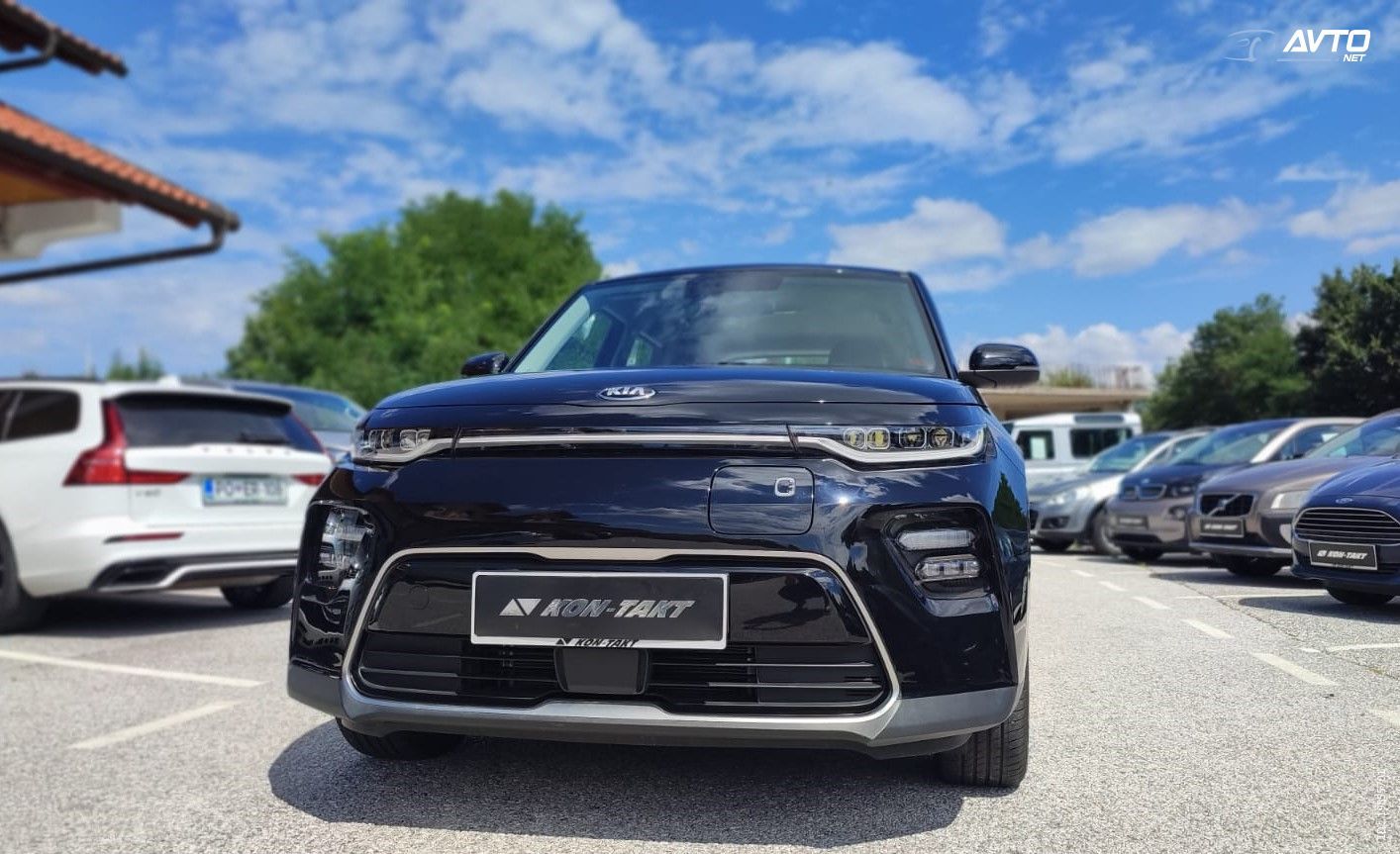 Kia Soul  EV 150 KW 64 kWh EX Dynamic GARANCIJA DO 2028 - cover