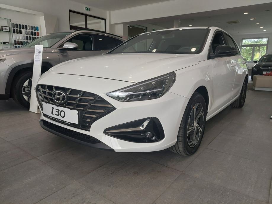 Hyundai i30 FL 1.5 DPi 110 MT VATRENA EDICIJA **POPUST 2.000,00 €** - cover