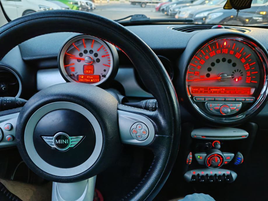 • MINI Cooper Cooper D • - cover