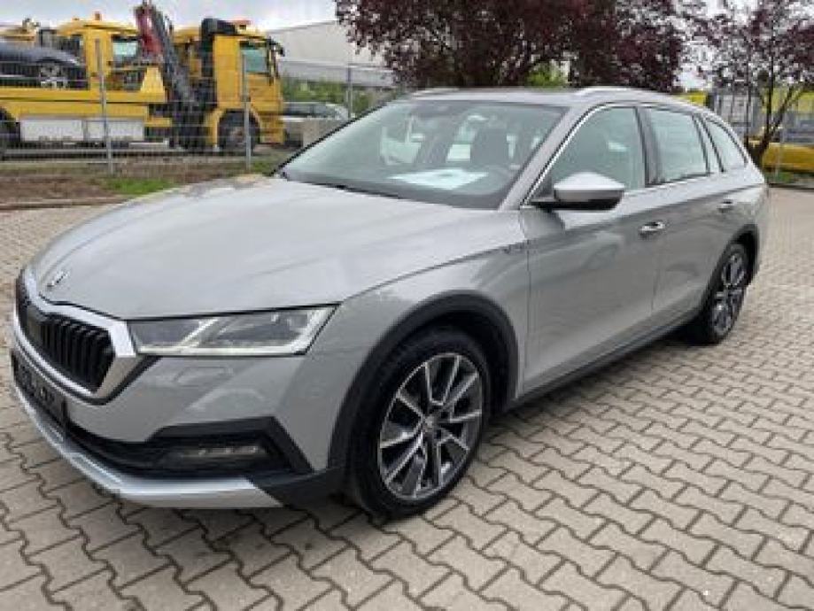 Škoda Octavia SCOUT 4x4 DSG - cover