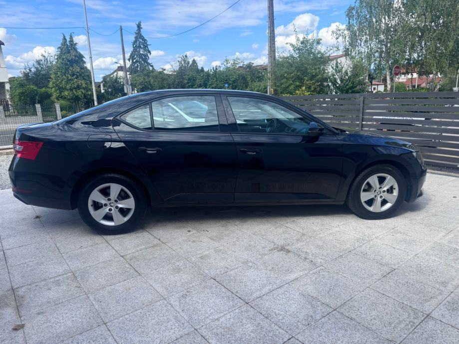 Škoda Superb 2,0 TDI - cover