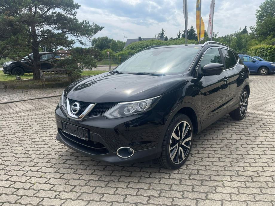 Nissan Qashqai 1,6 dCi- KOŽA, PANORAMA, NAVIGACIJA- TEKNA - cover