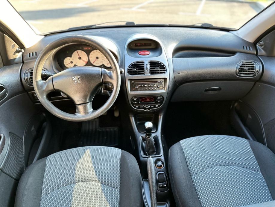 Peugeot 206 Break 206 1,4 - cover