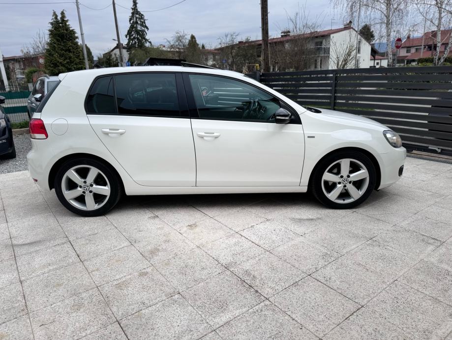 VW Golf 6 2,0 TDI *MATCH* - cover