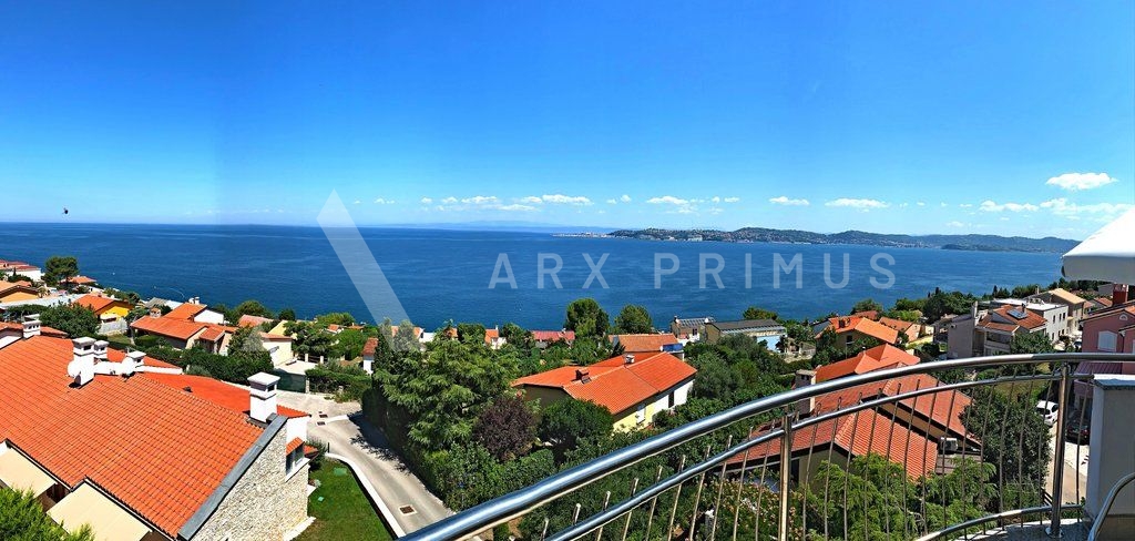 Ekskluzivno!! Stan s otvorenim pogledom na more i golf igralište-Crveni Vrh - cover