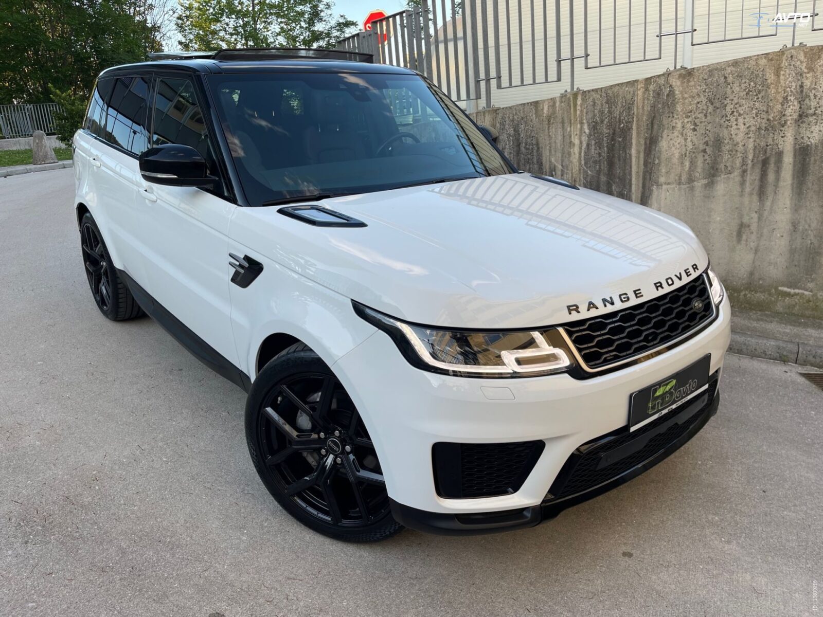 Land Rover Range Rover Sport 3.0 SDV6 4x4 avt PANORAMA ZRAČNO HUD PRIKLOP - cover
