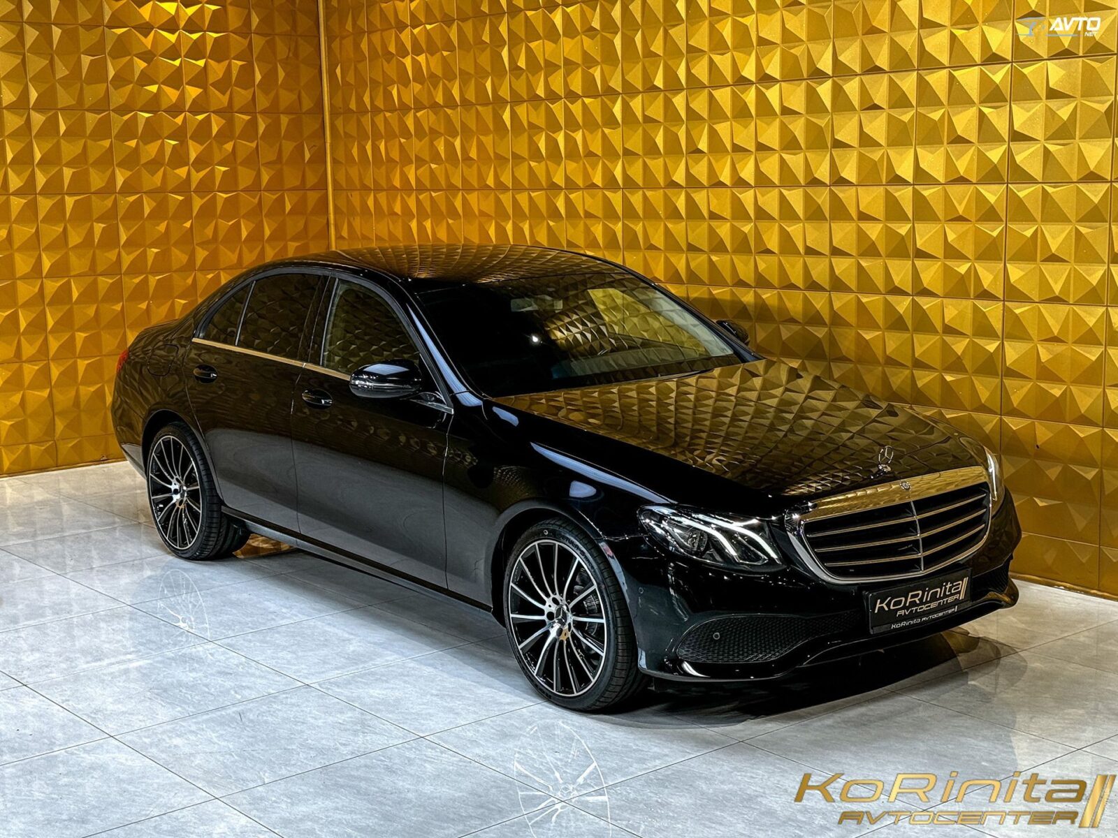 Mercedes-Benz E-Razred E 220 d AUT. GRETJE-NAVI.-USNJE-KAMERA - cover