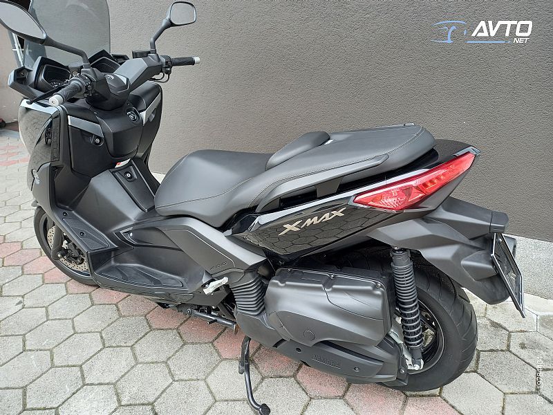 Yamaha X MAX400 - cover