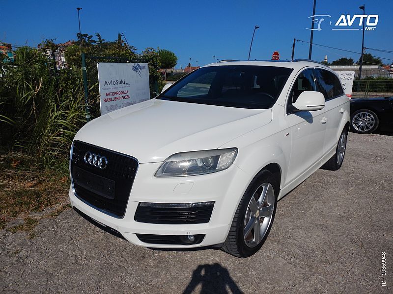 Audi Q7  4.2 TDI DPF quattro tiptronic - cover