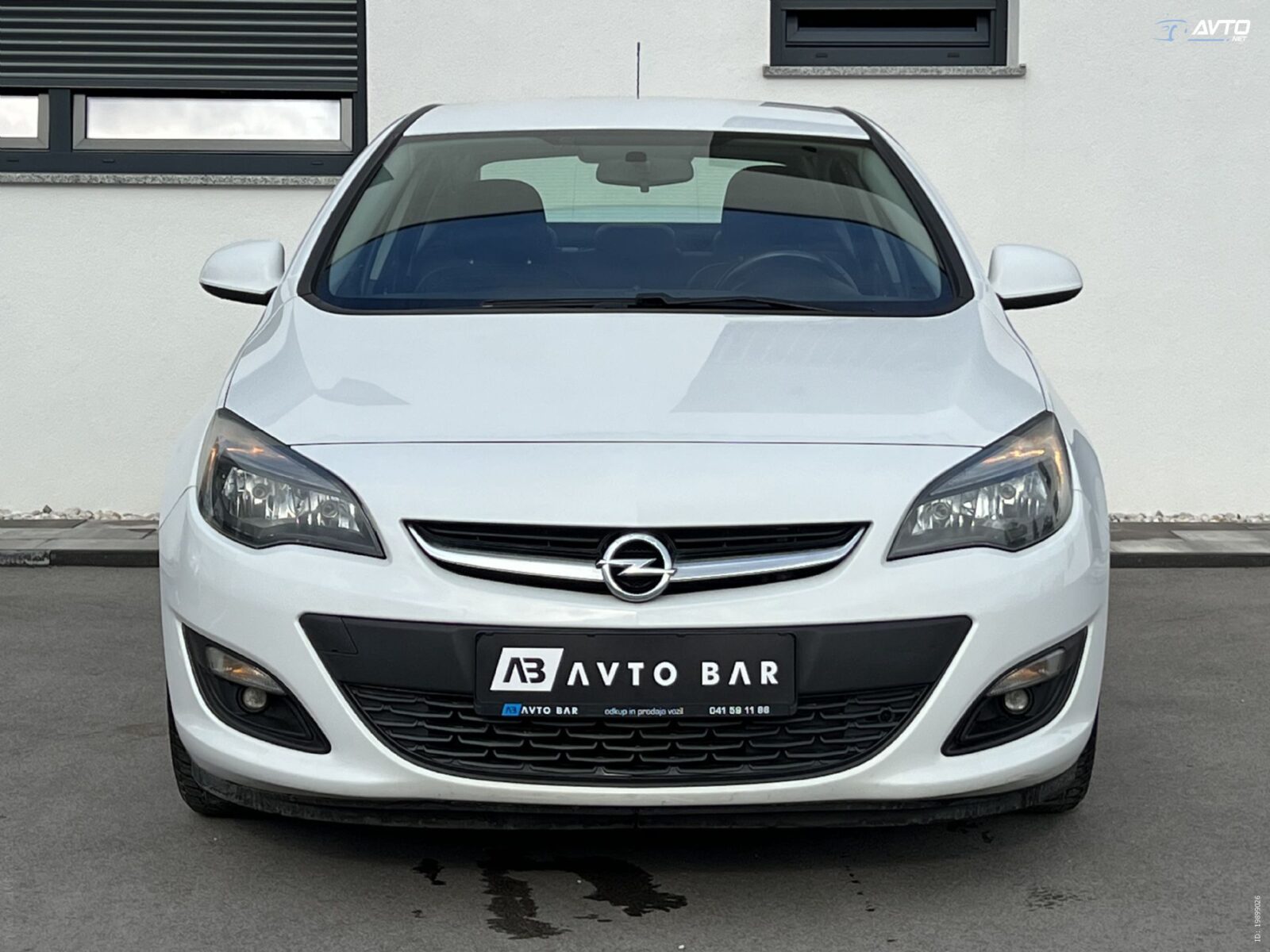 Opel Astra  1.4 HRVATSKI PAPIRI-1.ZADNJA+PDC+TEMP+BENZ+PLIN - cover