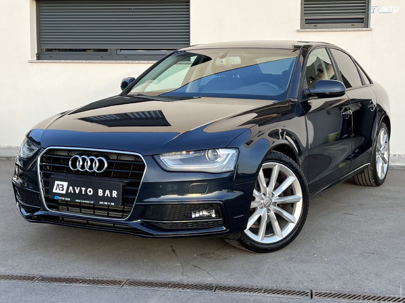 Audi A4  2.0 TDI S-LINE+NAVI+XENON+PDC - cover