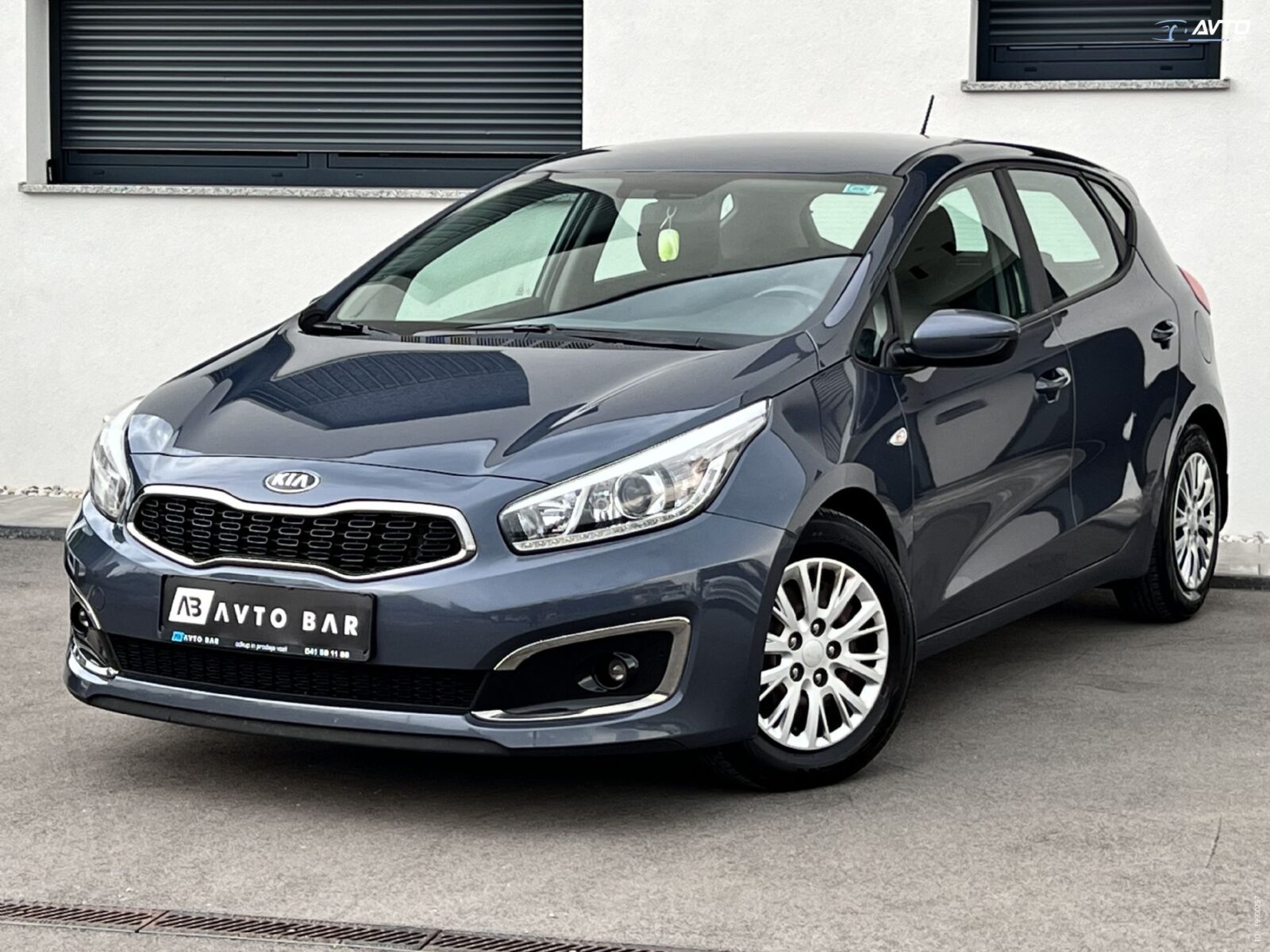 Kia Ceed  1.6 CRDi+1. VLASNIŠTVO+SLO+KAO NOV - cover