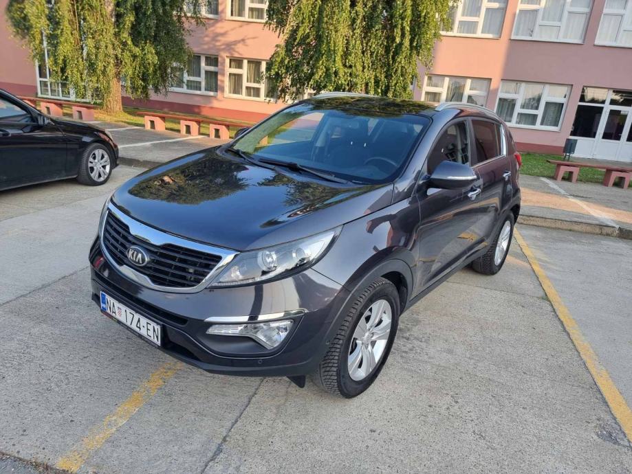 Kia Sportage 2WD 1,7 CRDi - cover