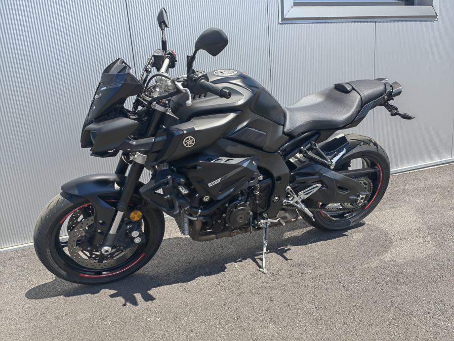 Yamaha MT10 MT 10, 2018 god. - cover