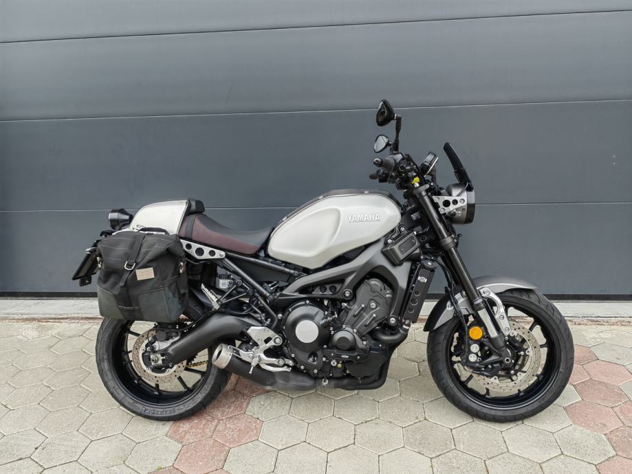 Yamaha XSR 900, 2017 god. - cover