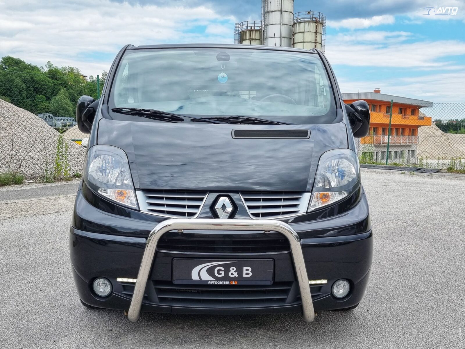 Renault -Trafic 2.0 dCi - SLOVAČKO PORIJEKLO - - cover