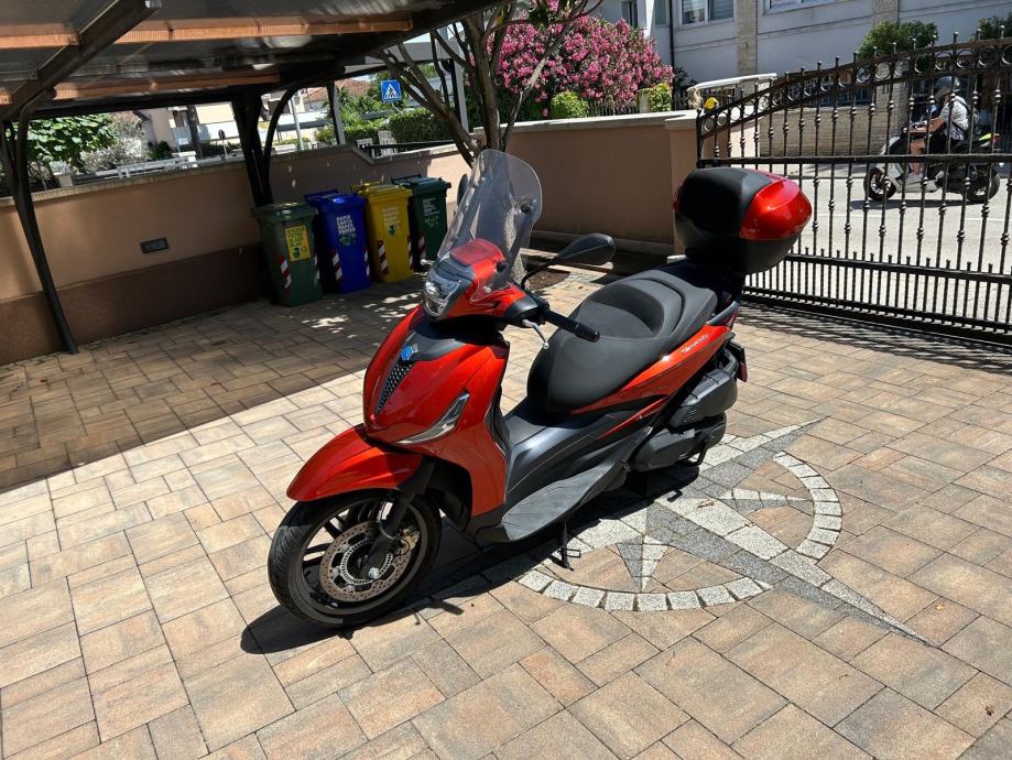 Piaggio BEVERLY 400 400 cm3, 2021 god. - cover