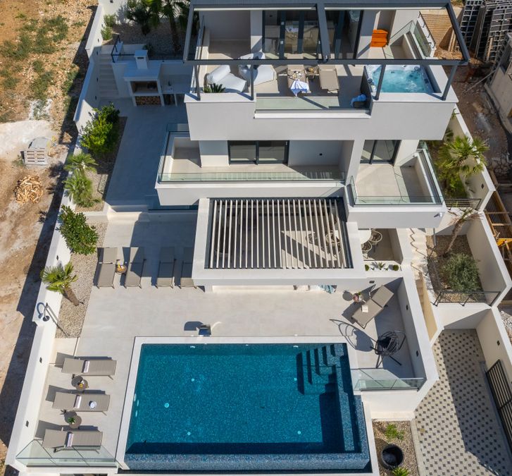 Vila na prodaju Podstrana centar (Podstrana) - SPLIT PODSTRANA LUX VILLA S BAZENOM I PANORAMSKIM POGLEDOM 355 M2, € 1.890.000, 355 m² - cover