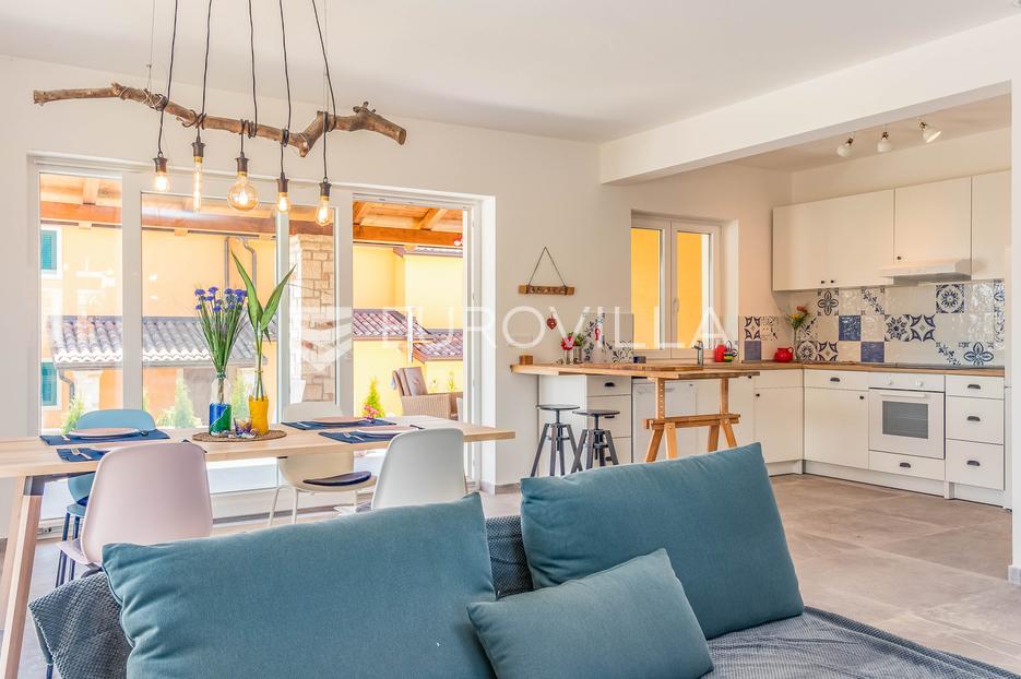 Istra, Brtonigla okolica, zadnja kuća u nizu s tri spavaće sobe i bazenom - cover