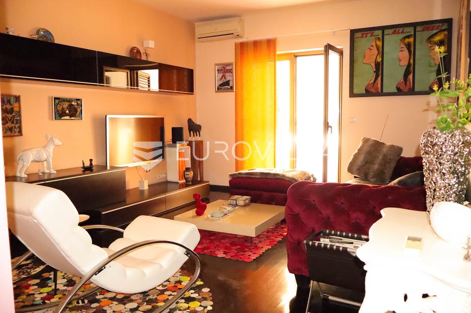 Zadar, Poluotok, dvosoban stan na izvrsnoj lokaciji, NKP 94,18 m2 - cover