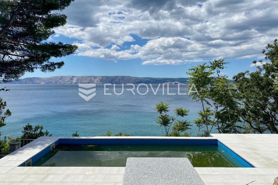 Novi Vinodolski, kuća na obali mora s bazenom - cover