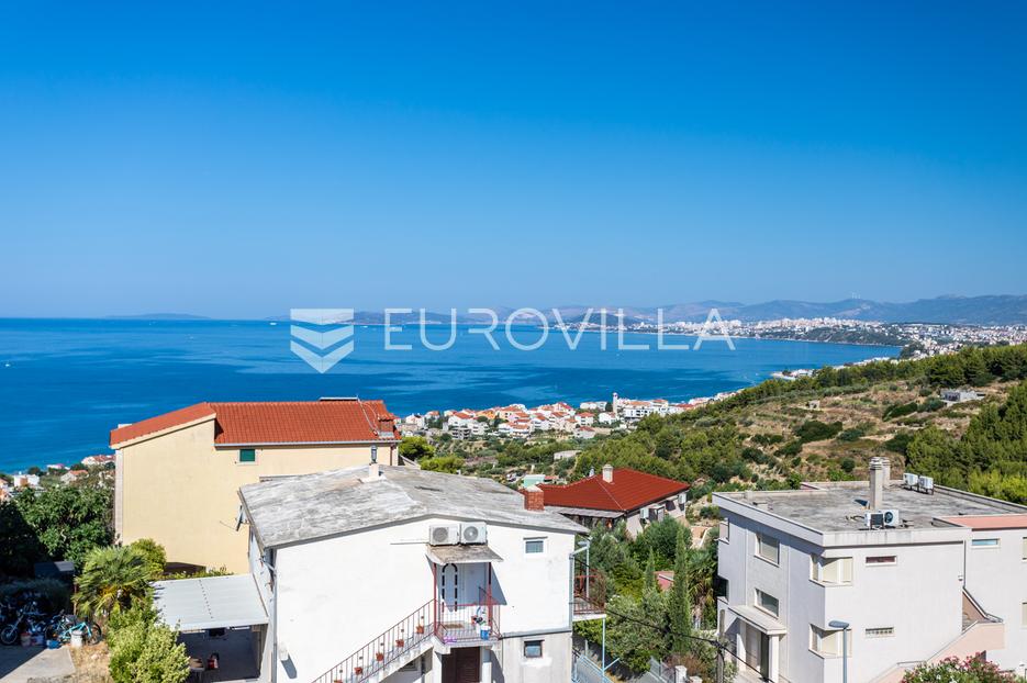 Ekskluzivna ponuda: Stan s 4 sobe + moderan studio apartman na najpoželjnijoj lokaciji u Podstrani - cover