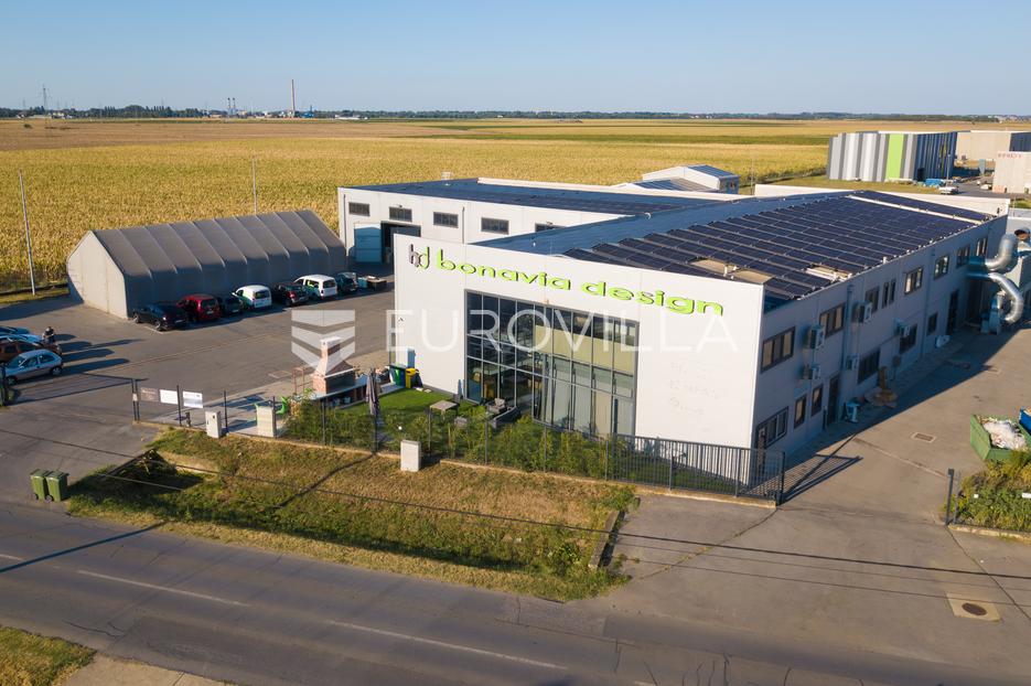 Osijek, Tenja, poslovni kompleks 3750 m2 skladišnog prostora i ureda - cover