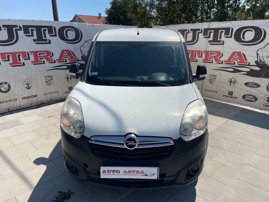Opel Combo maxi 1.3 dcti - cover