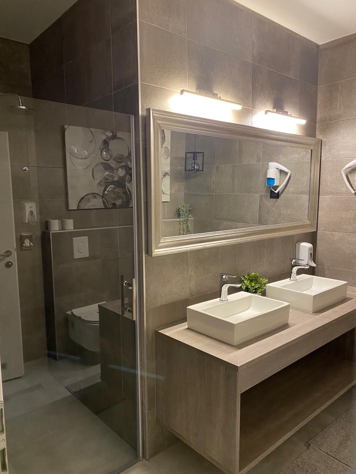 Apartman  A203 **** - cover