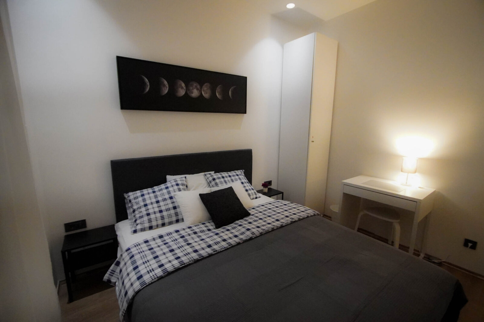 Apartman A 103 *** - cover