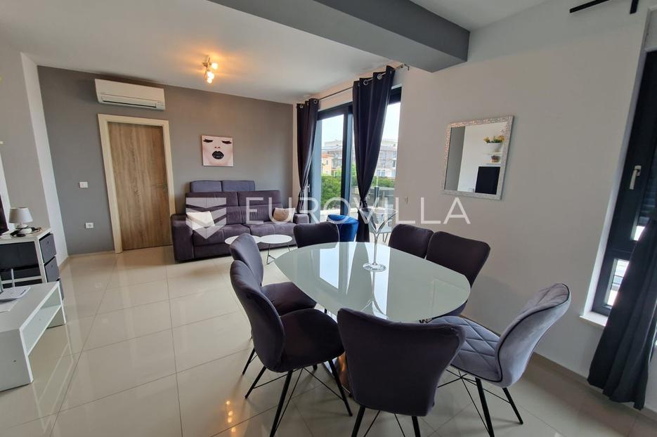 Istra, Medulin, prekrasan dvosobni stan s pogledom - prvi red do mora NKP 56 m2 - cover