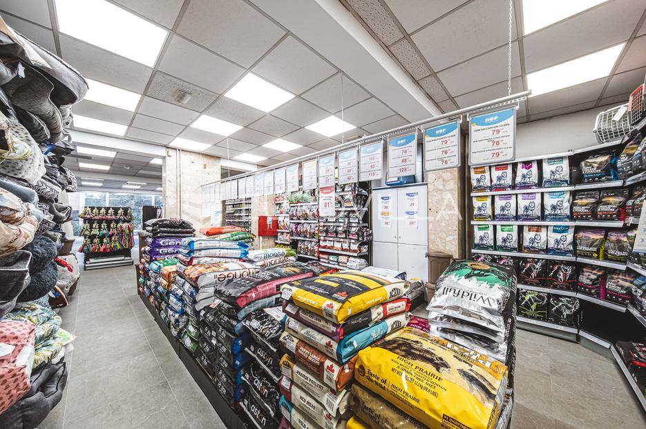 Sesvete, poslovni prostor, odlična prilika za investiciju, u dugoročnom zakupu, NKP 280 m2 - cover