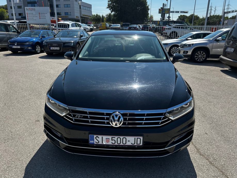 VW Passat 2,0 TDI DSG R-LINE   USLUŽNA PRODAJA ! - cover