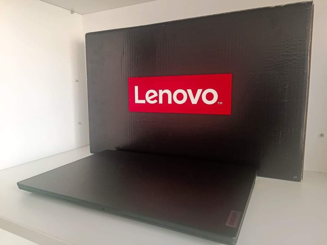 Lenovo V15 G2 ALC 15,6" - cover