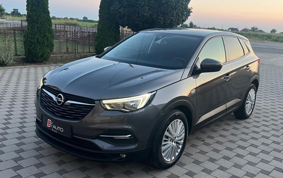 Opel Grandland 1,2 Turbo,NAVI, GARANCIJA 12 MJESECI NA VOZILO - cover