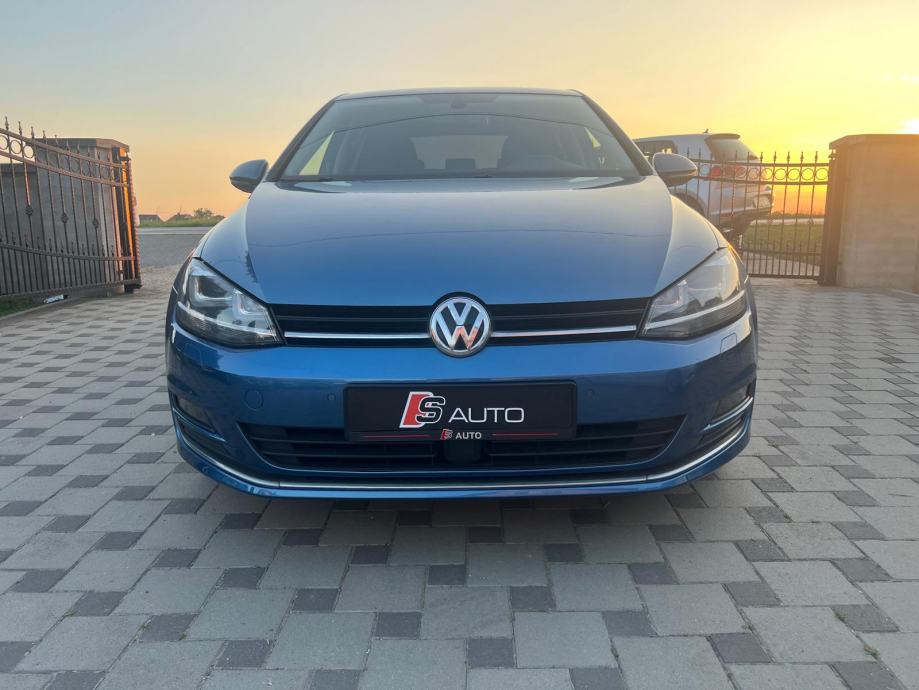 VW Golf 7 1,6 TDI , RADAR, NAVI, KOŽA,XENON - cover