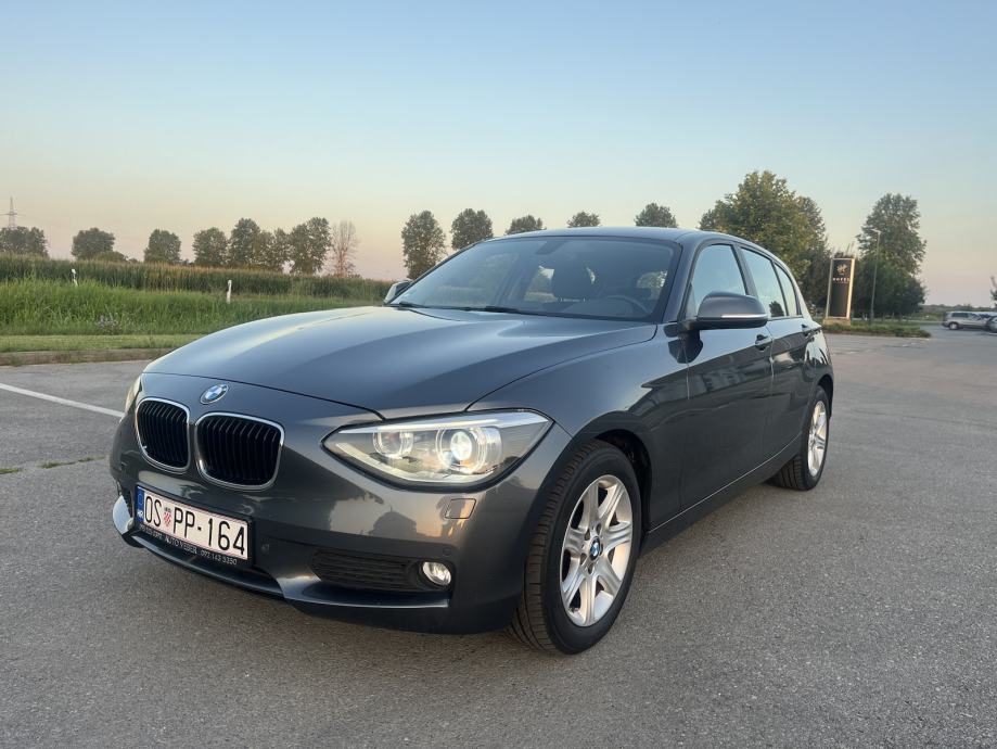 BMW 116d automatik *NOVI LANAC* Navigacija,Xenon,led,grij.sjedala,temp - cover