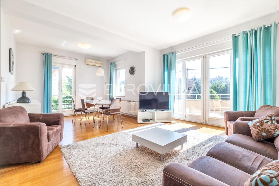 Zagreb, Ksaver, prekrasan trosoban stan u kući + PM - cover