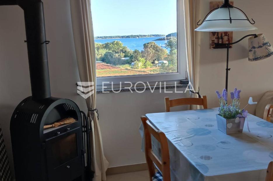 Istra, Pomer, dvosoban stan s prekrasnim pogledom  na Marinu i more NKP 45 m2 - cover