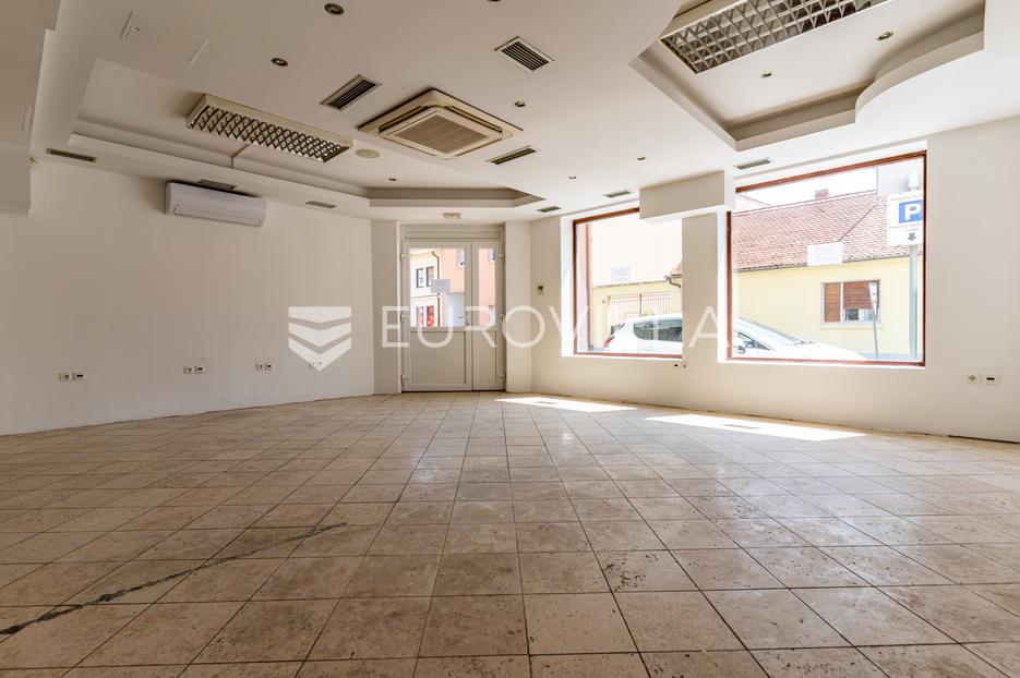 Požega, Sv.Roka, poslovni prostor u prizemlju NKP 92 m2 - cover